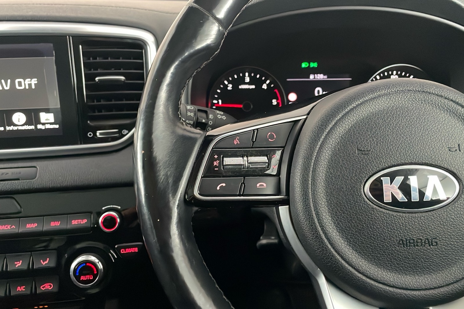 Used Kia Sportage 2018 for sale - 77976921: Photo 15