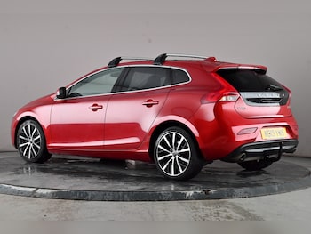 Used Volvo V40 2019 for sale - 76777884: Photo