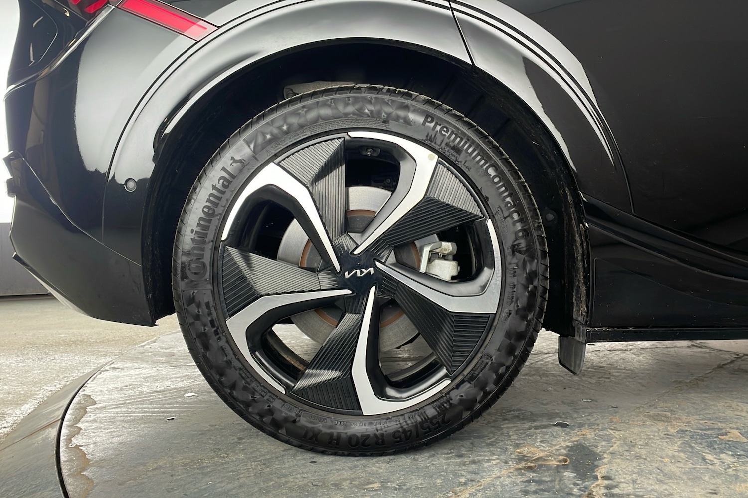 Used Kia EV6 2024 for sale - 76892957: Photo 8