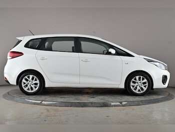 Used Kia Carens 2017 for sale - 77409323: Photo