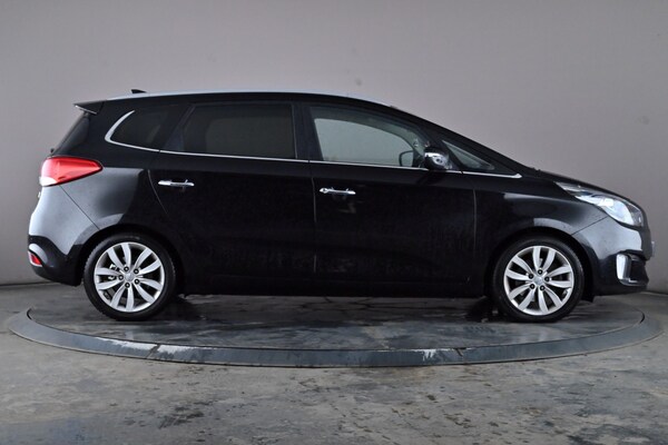Used Kia Carens 2017 for sale - 76148748: Photo 4