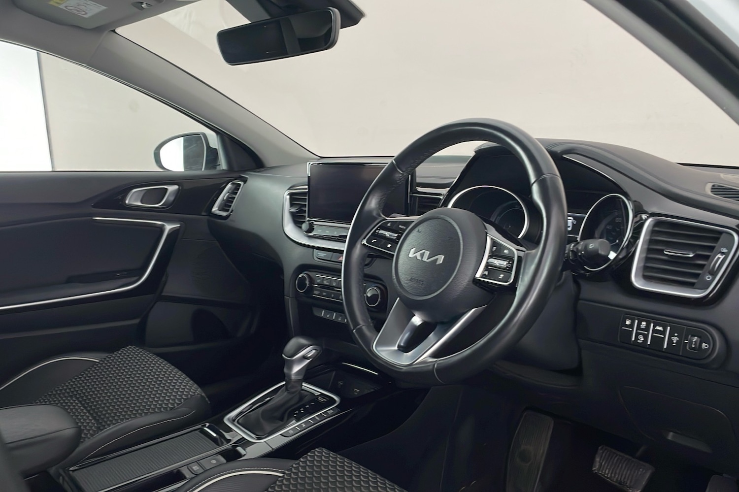 Used Kia XCeed 2023 for sale - 77896713: Photo 11