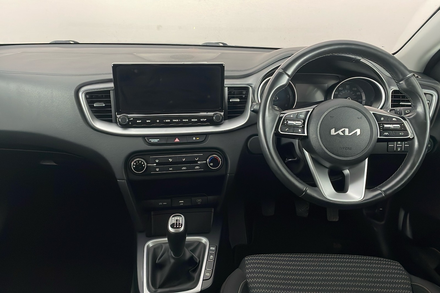 Used Kia Ceed 2023 for sale - 77639981: Photo 9