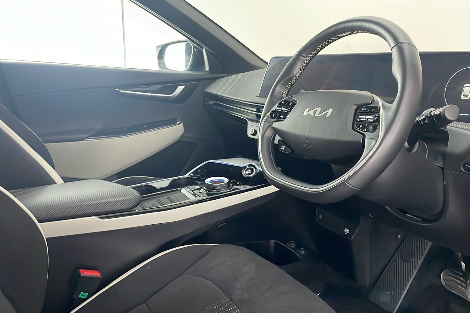 Used Kia EV6 2023 for sale - 76588151: Photo 11