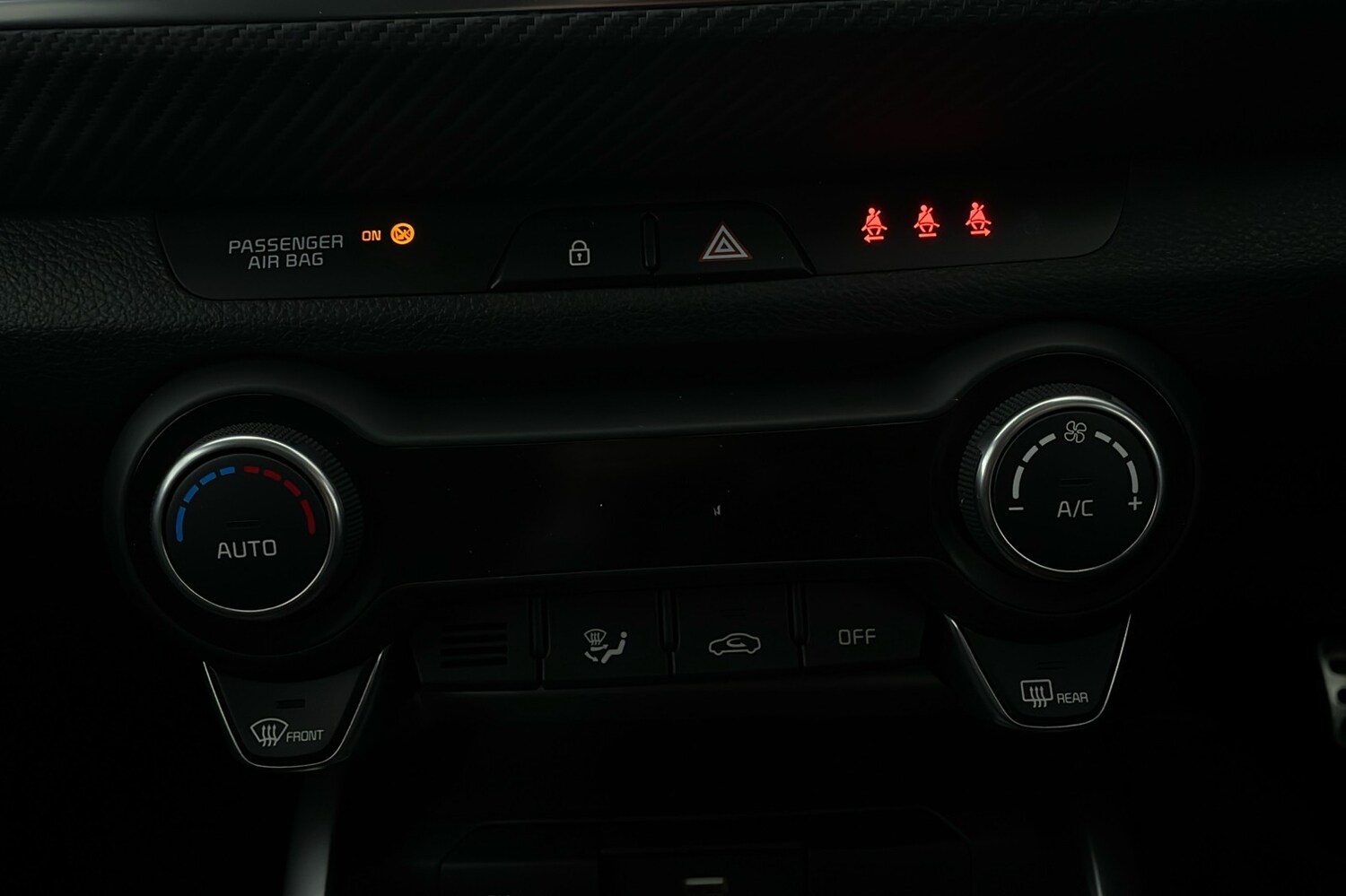 Used Kia Stonic 2024 for sale - 76805219: Photo 14