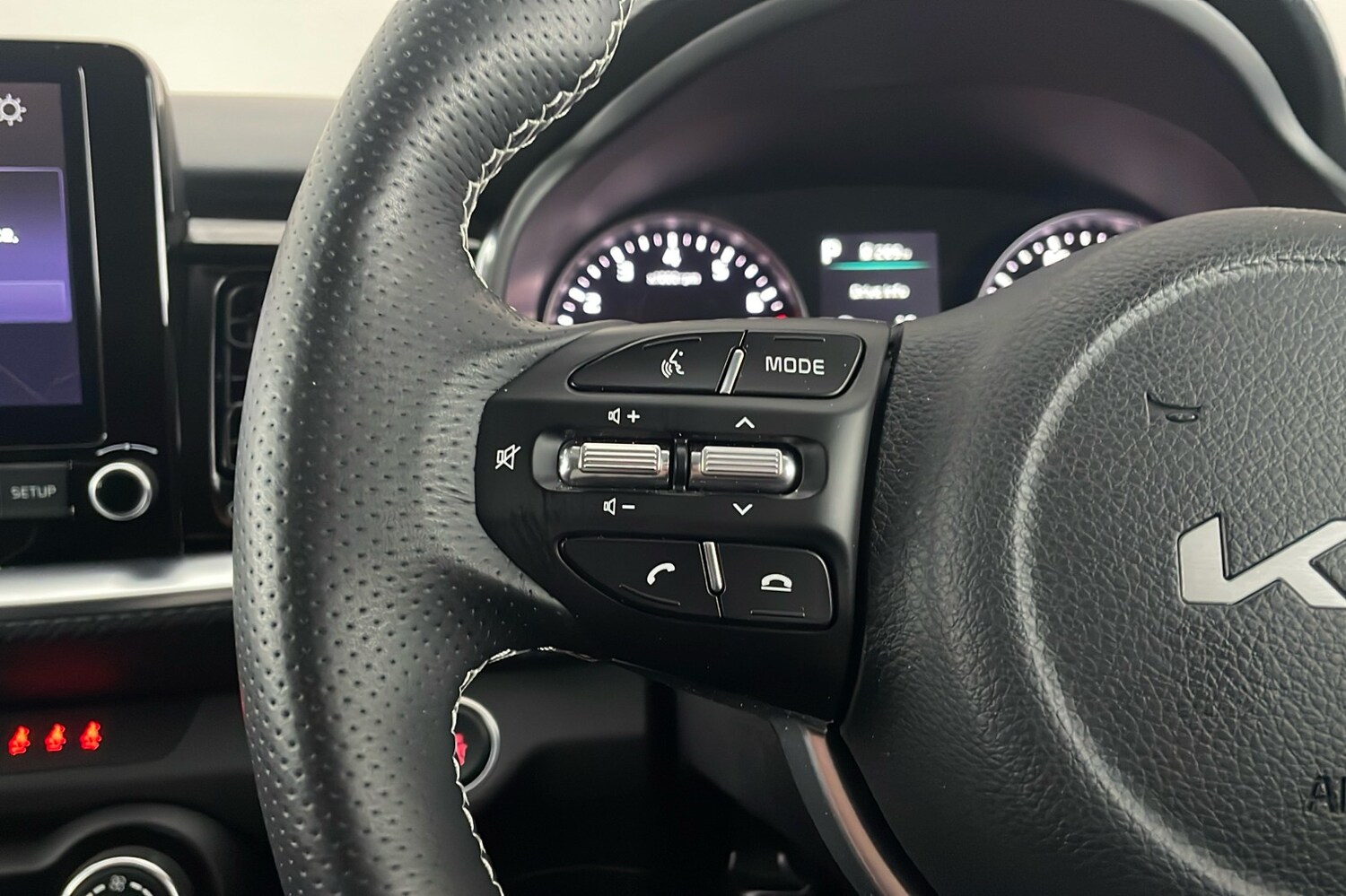 Used Kia Stonic 2024 for sale - 76805219: Photo 15