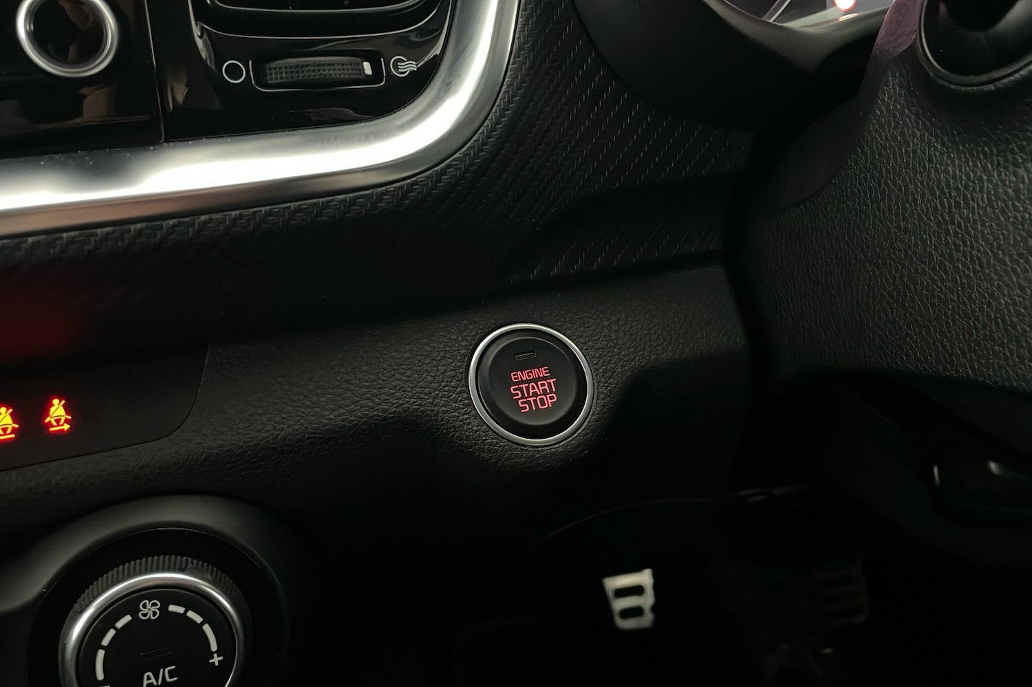 Used Kia Stonic 2024 for sale - 76805219: Photo 19