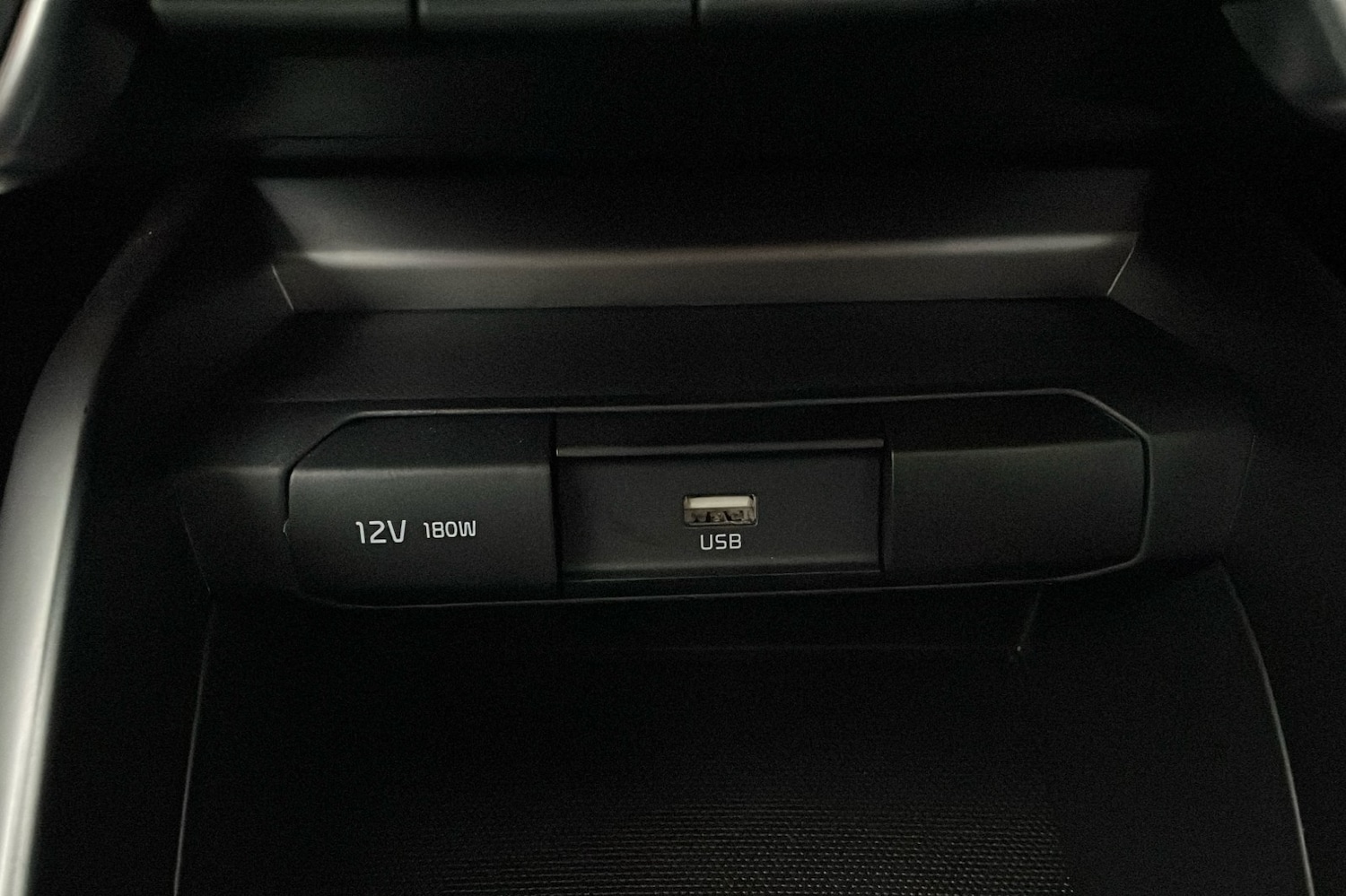 Used Kia Stonic 2024 for sale - 76805219: Photo 20