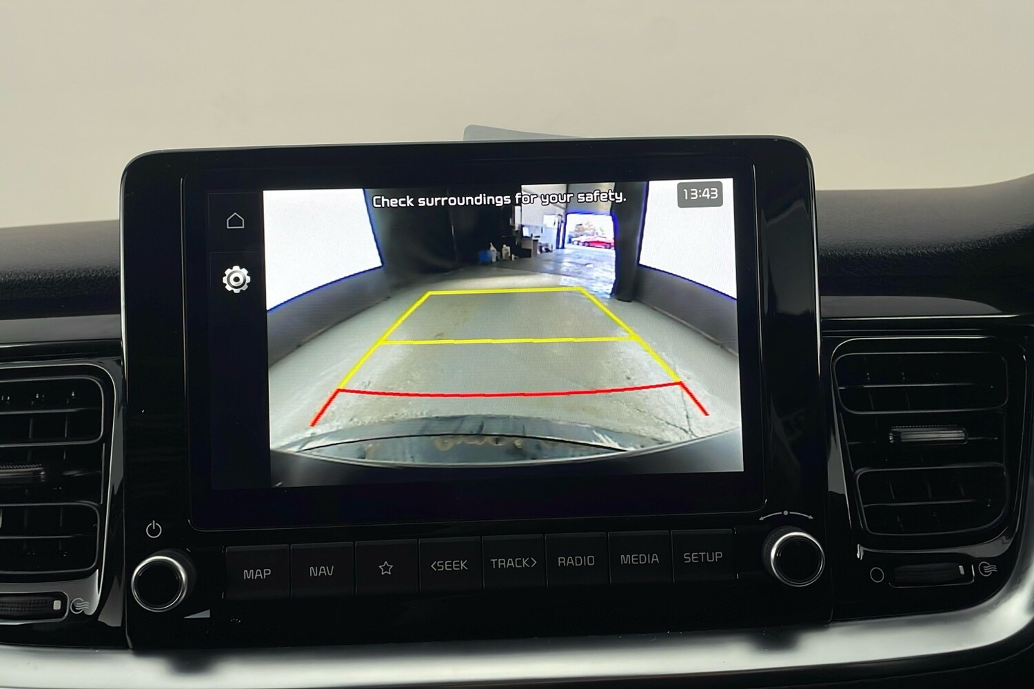 Used Kia Stonic 2024 for sale - 76805219: Photo 21