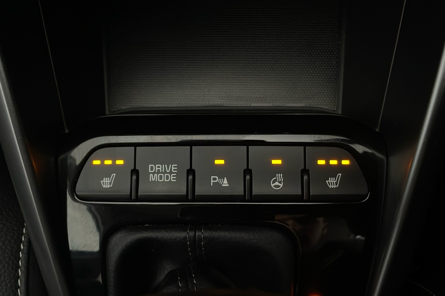 Used Kia Stonic 2024 for sale - 76805219: Photo 22