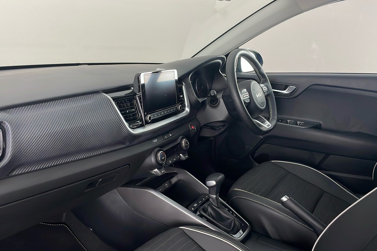 Used Kia Stonic 2024 for sale - 76805219: Photo 25