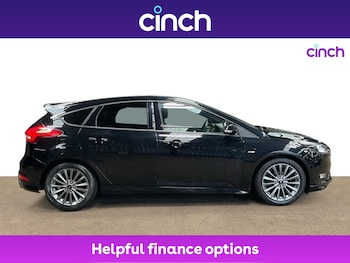 Used Ford Focus 2018 for sale - 76000118: Photo 2