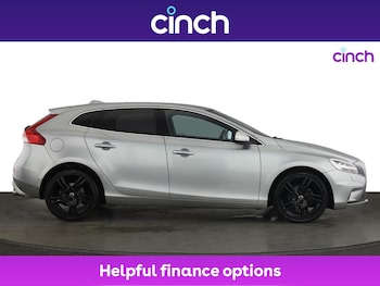 Used Volvo V40 2016 for sale - 76292589: Photo 2