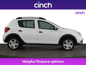 Used Dacia Sandero Stepway 2018 for sale - 76304770: Photo 2