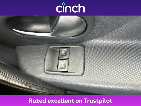 Used Dacia Sandero Stepway 2018 for sale - 76304770: Photo 33