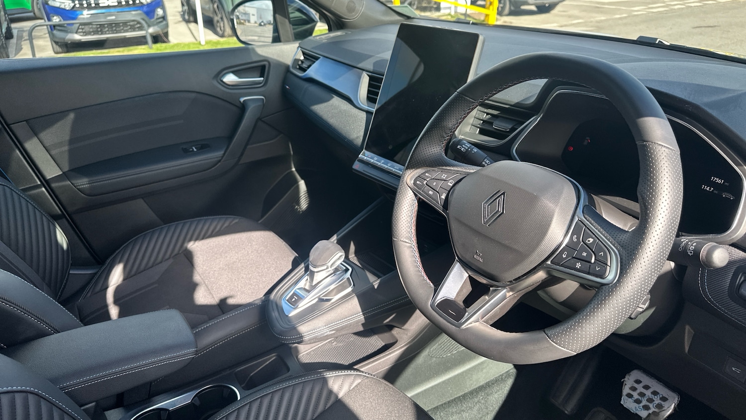 Used Renault Other 2024 for sale - 77953846: Photo 11