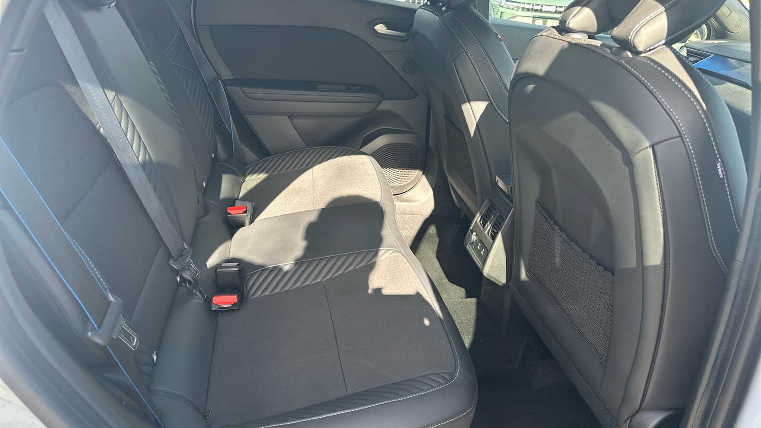 Used Renault Other 2024 for sale - 77953846: Photo 16