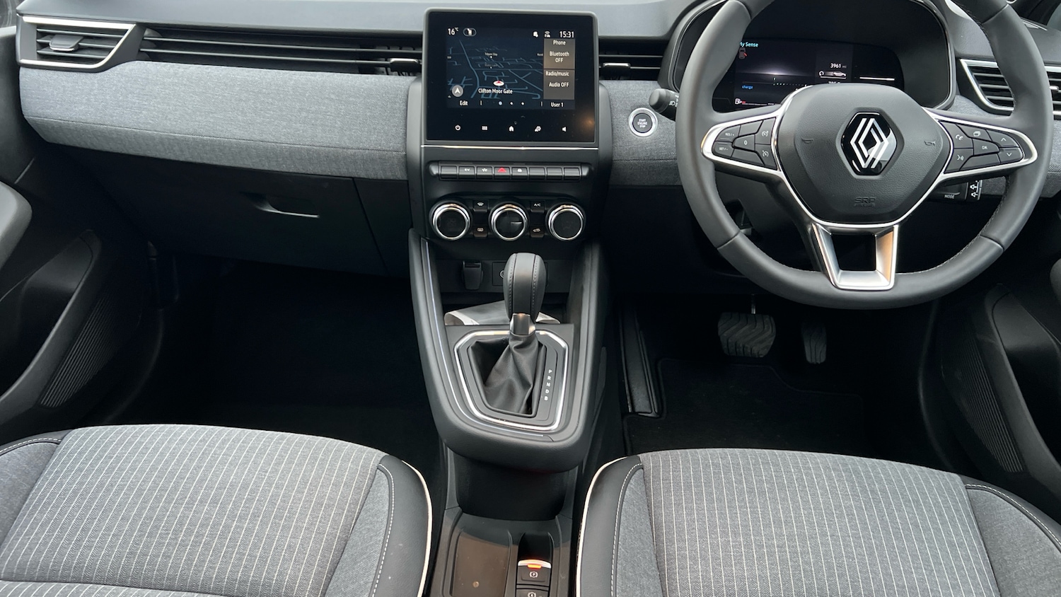 Used Renault Clio 2024 for sale - 76405173: Photo 10