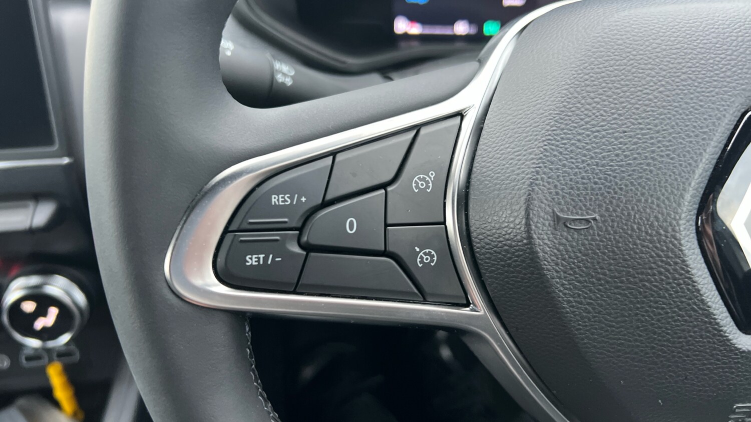 Used Renault Clio 2024 for sale - 76405173: Photo 20