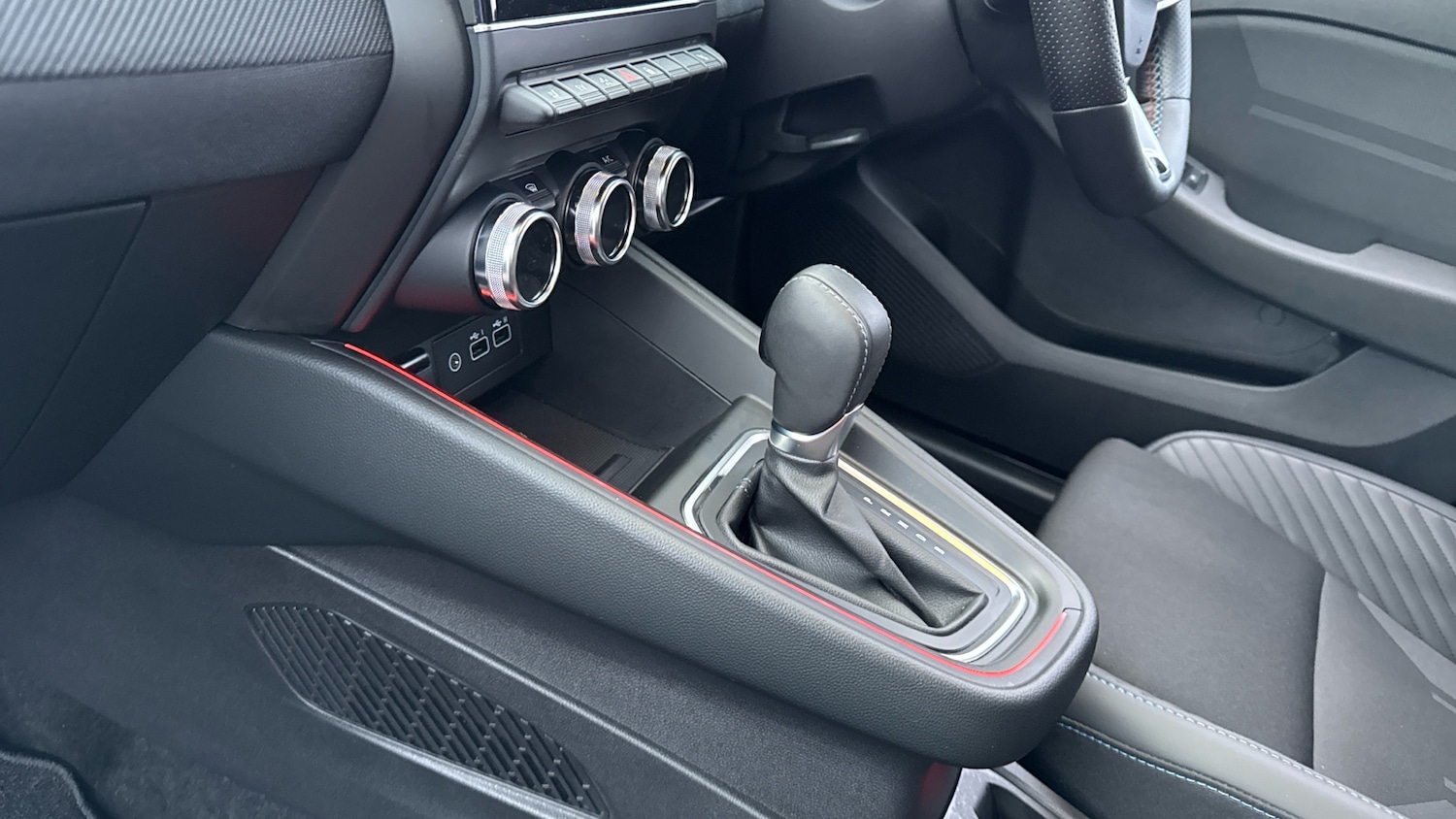 Used Renault Clio 2025 for sale - 77570553: Photo 13