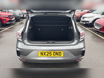 Used Renault Clio 2025 for sale - 75760643: Photo