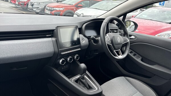 Used Renault Clio 2025 for sale - 75760643: Photo 9