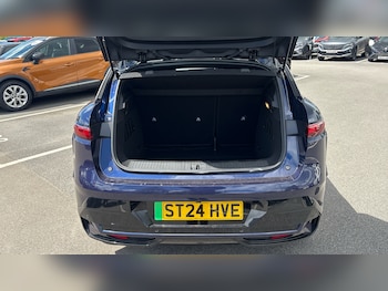 Used Renault Megane E Tech 2024 for sale - 78859232: Photo