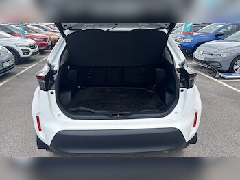 Used Toyota Yaris Cross 2023 for sale - 77844554: Photo