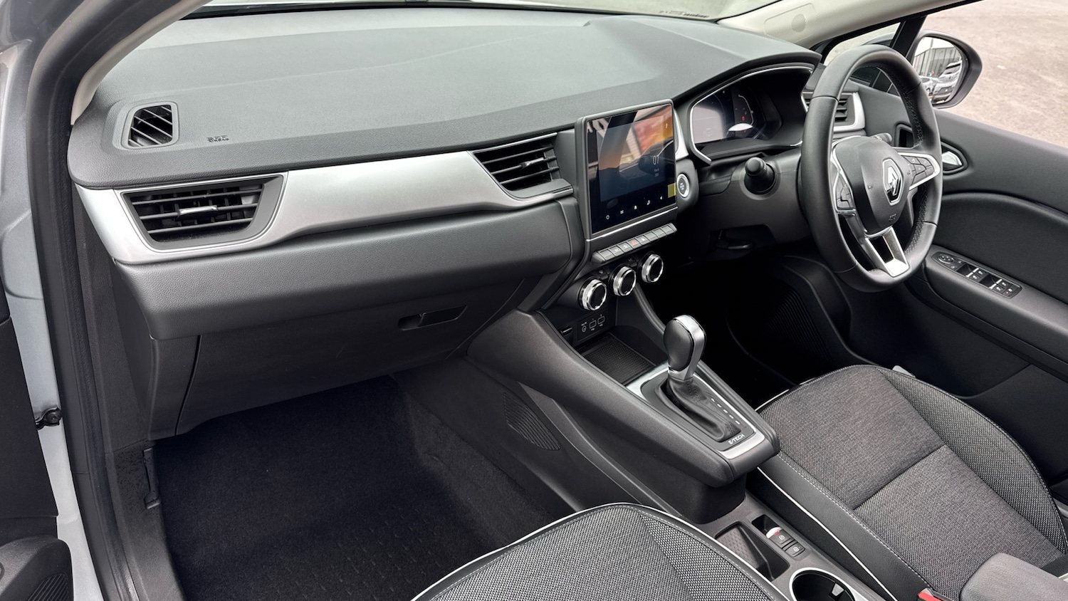 Used Renault Captur 2022 for sale - 77961673: Photo 9