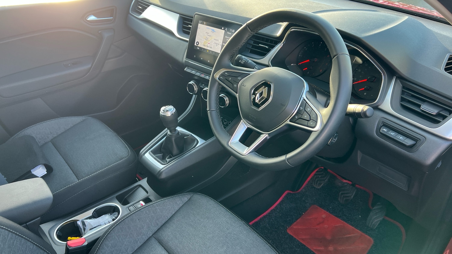 Used Renault Captur 2023 for sale - 76895239: Photo 11