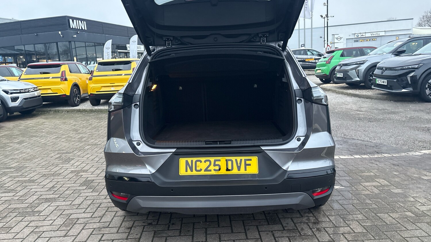 Used Renault Other 2025 for sale - 76161769: Photo 4