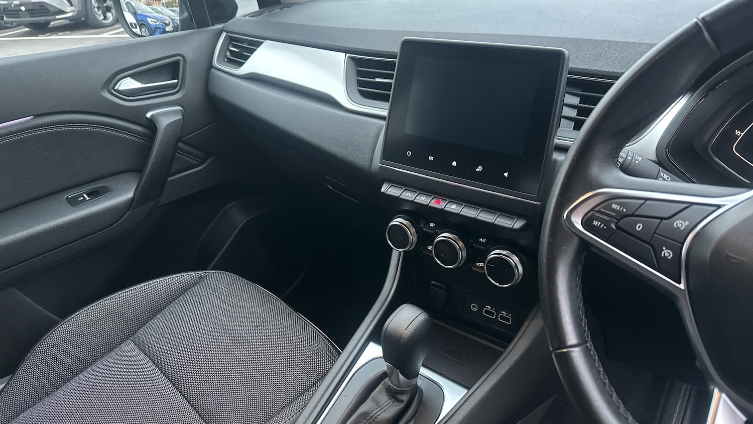 Used Renault Captur 2024 for sale - 76638521: Photo 14