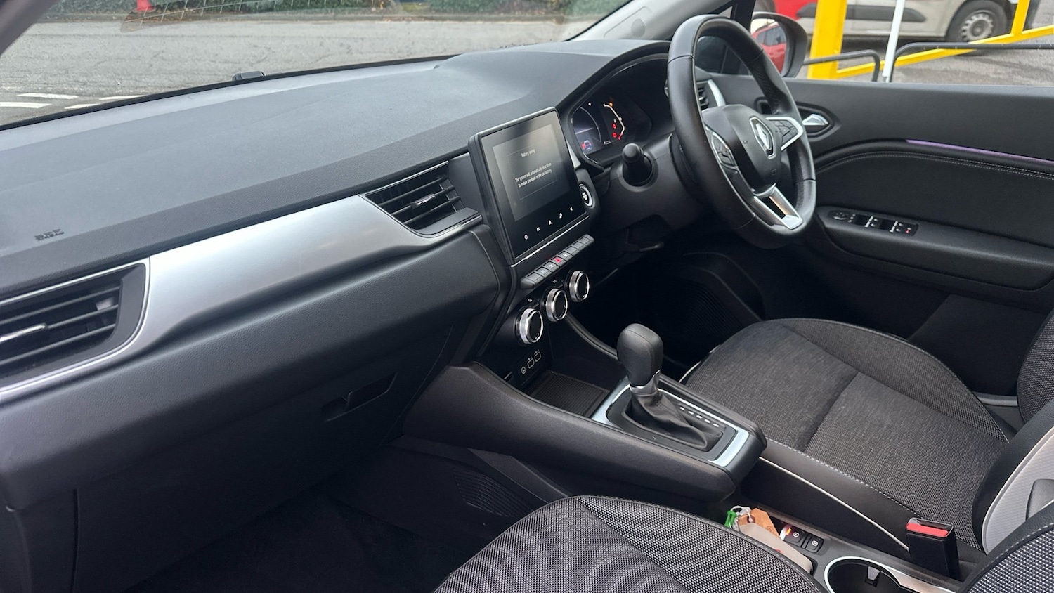 Used Renault Captur 2024 for sale - 76638521: Photo 9