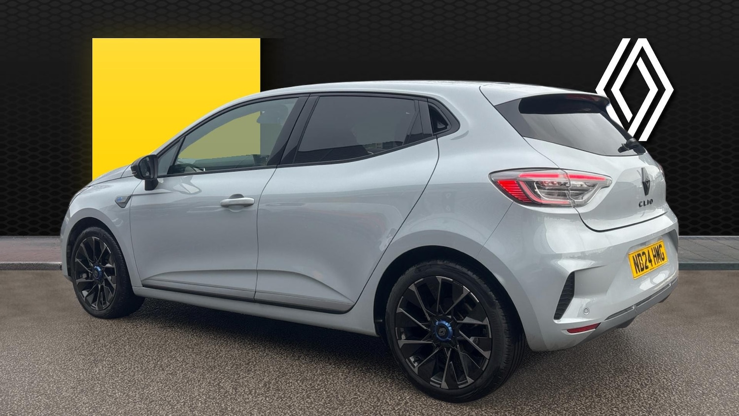 Used Renault Clio 2024 for sale - 77501662: Photo 2