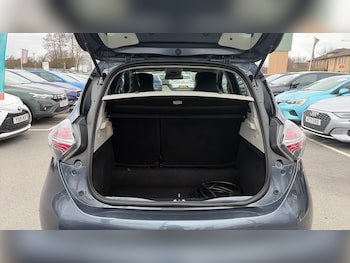 Used Renault Zoe 2021 for sale - 77745372: Photo