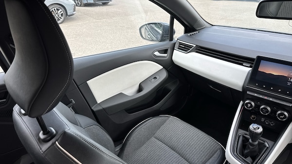 Used Renault Clio 2022 for sale - 76159858: Photo 14