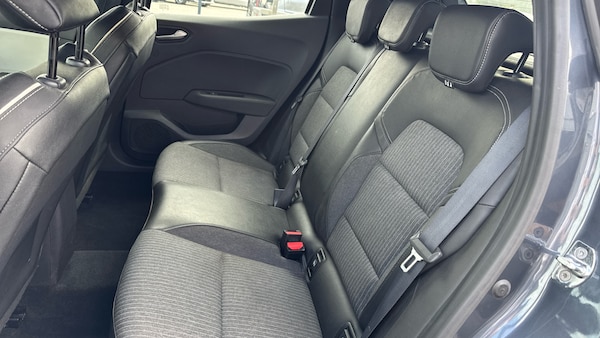 Used Renault Clio 2022 for sale - 76159858: Photo 16