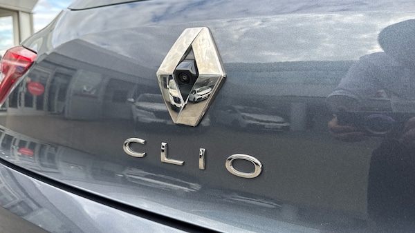 Used Renault Clio 2022 for sale - 76159858: Photo 44