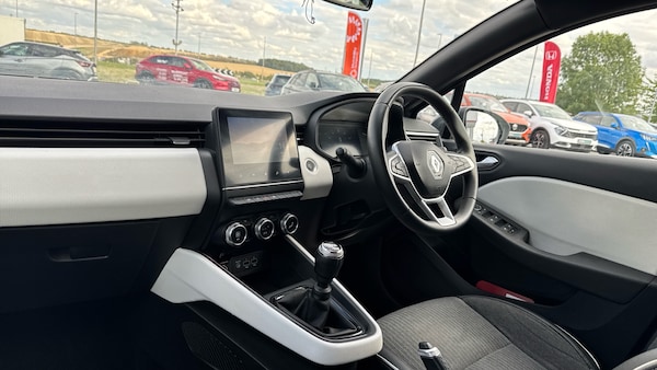 Used Renault Clio 2022 for sale - 76159858: Photo 9
