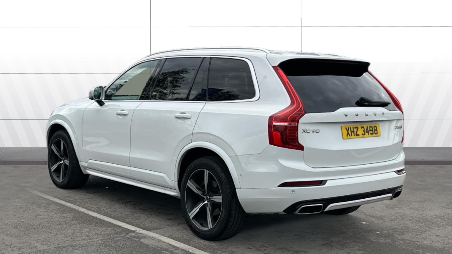 Used Volvo XC90 2018 for sale - 76768979: Photo 2