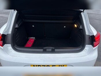 Used Renault Clio 2022 for sale - 77449429: Photo