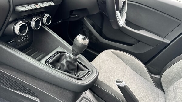 Used Renault Clio 2024 for sale - 76194701: Photo 13