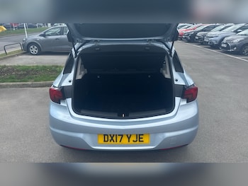Used Vauxhall Astra 2017 for sale - 78389487: Photo