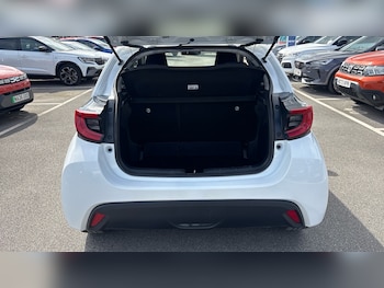 Used Toyota Yaris 2024 for sale - 78164624: Photo