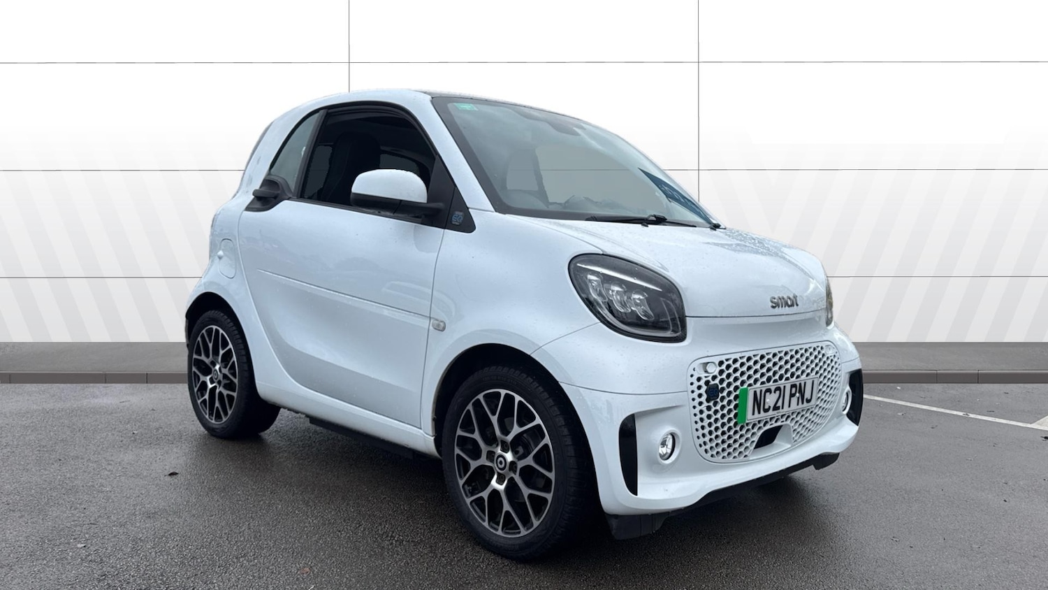 Used smart fortwo 2021 for sale - 76895201: Photo 1