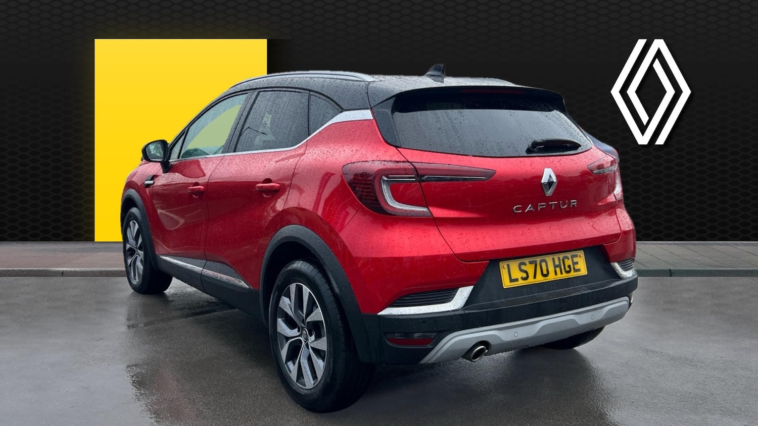 Used Renault Captur 2020 for sale - 76541735: Photo 2
