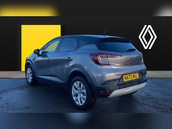 Used Renault Captur 2022 for sale - 76921179: Photo