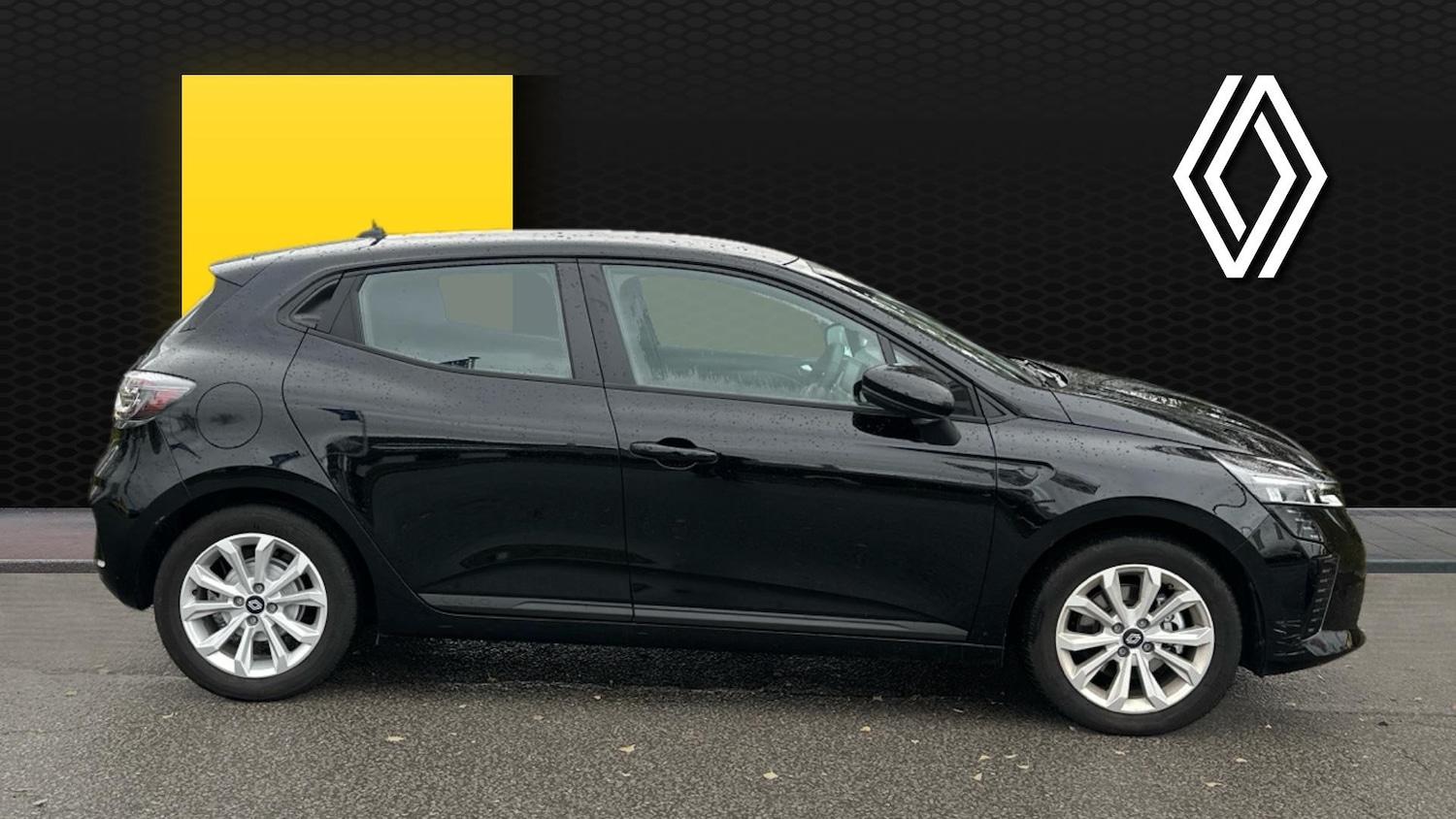 Used Renault Clio 2025 for sale - 76692650: Photo 5