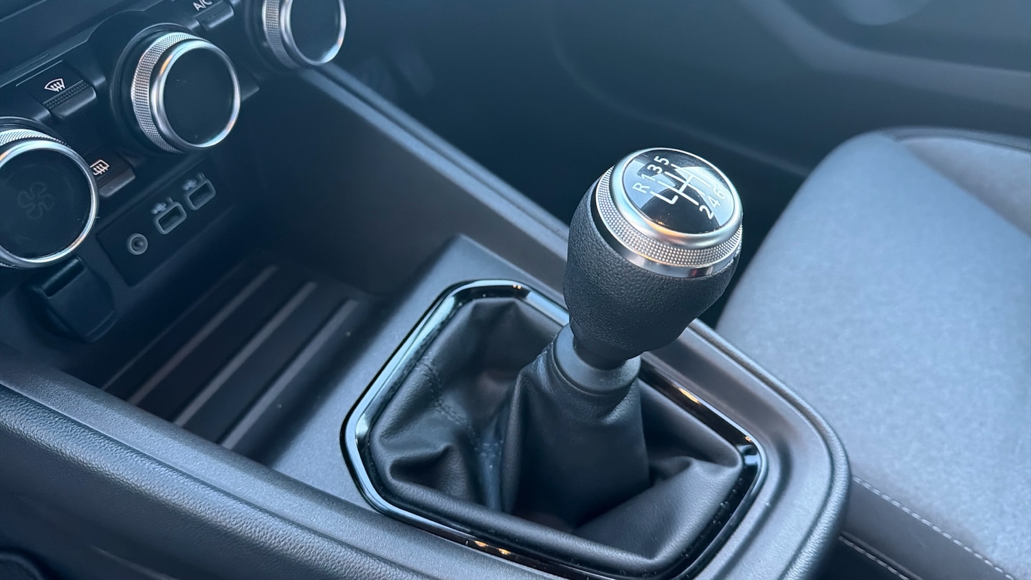 Used Renault Clio 2024 for sale - 76835333: Photo 13