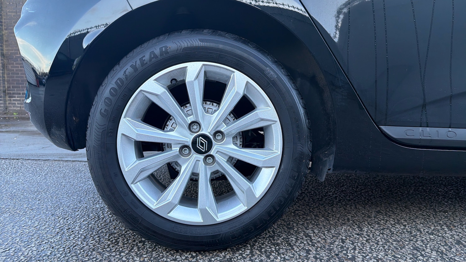 Used Renault Clio 2024 for sale - 76835333: Photo 7